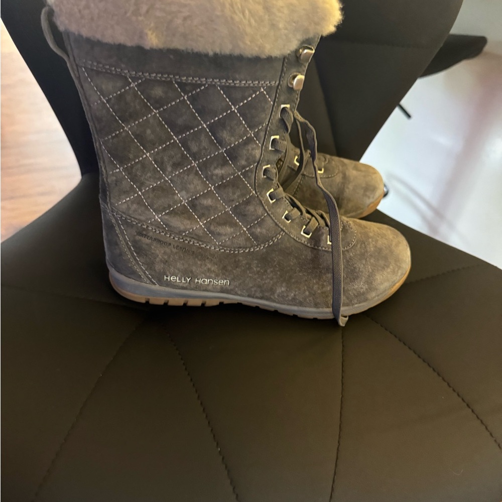 Helly Hansen Women's Grey Quilted Winter Boots